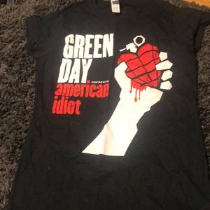 Black green day shirt